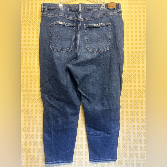 AE Curvy Mom Jean size 20 - Picture 2 of 6